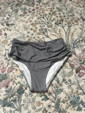 Cupshe Black & White Striped High-Waist Bikini Bottoms